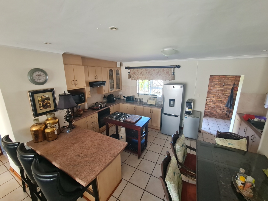 3 Bedroom Property for Sale in Jeffreys Bay Central Eastern Cape